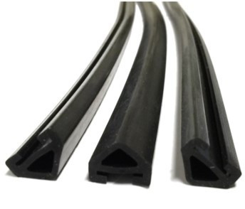 Rubber profile for counter-pressure washing cassette for a printing press, Carrier of rubber for counter-pressure washing cassette