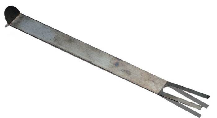 Wiper for a printing press,Metal wiper for removing excess ink on the printing press